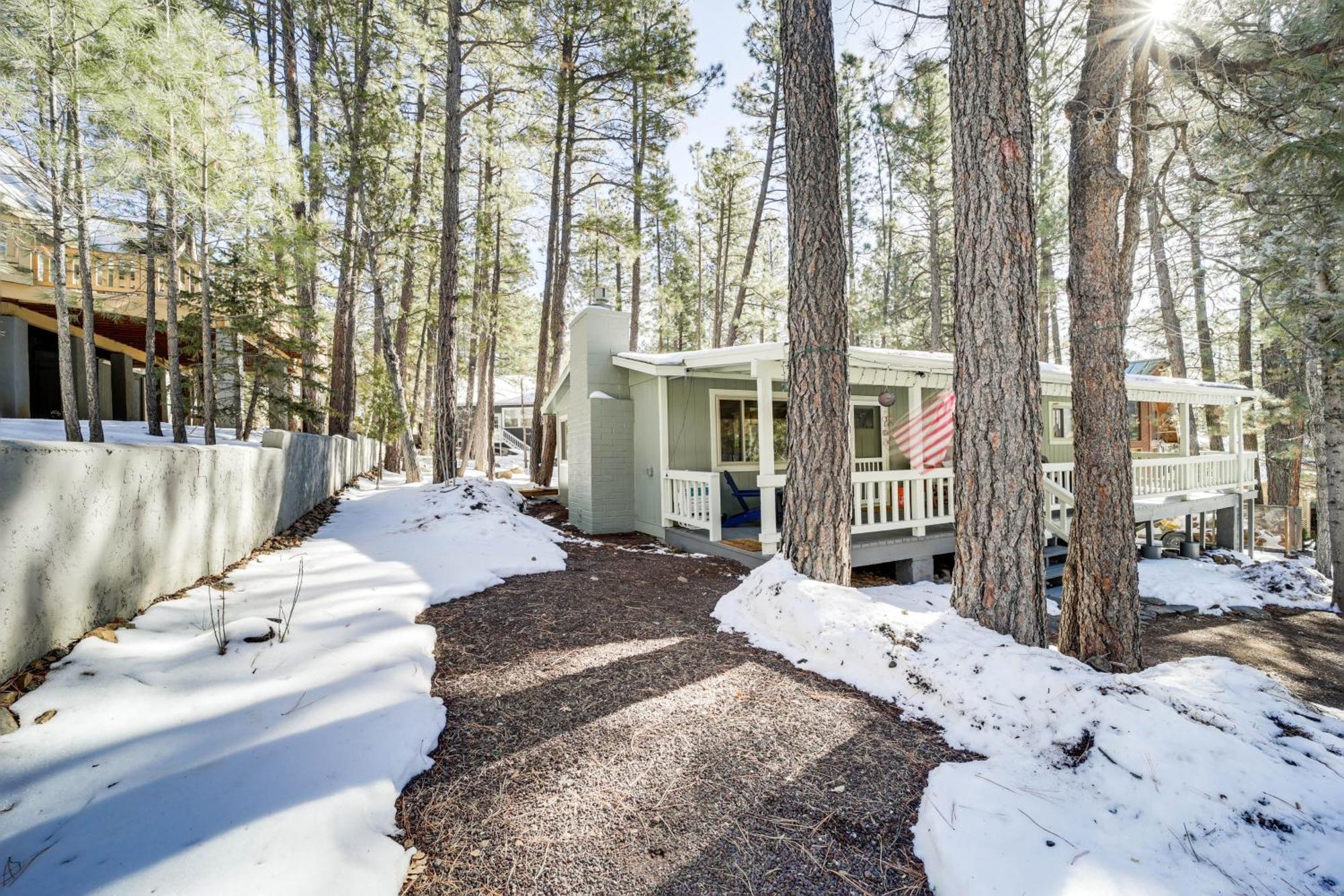 Modern Munds Park Retreat With Deck And Fire Pit! Villa Exteriör bild